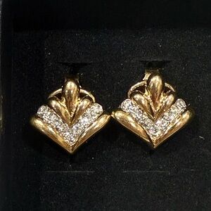 Nina Ricci clip-on earrings